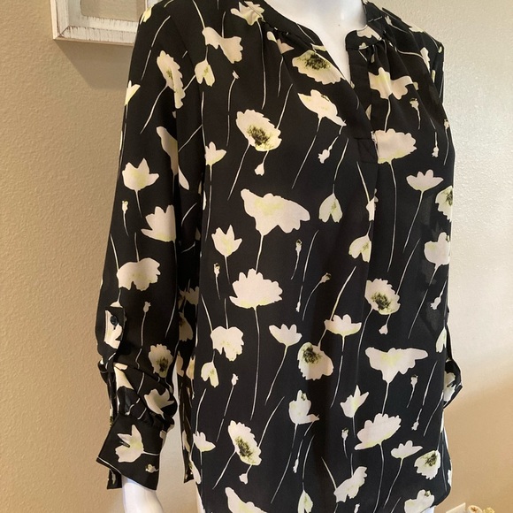 Final sale Simply Vera Wang floral pullover size S - Picture 2 of 8